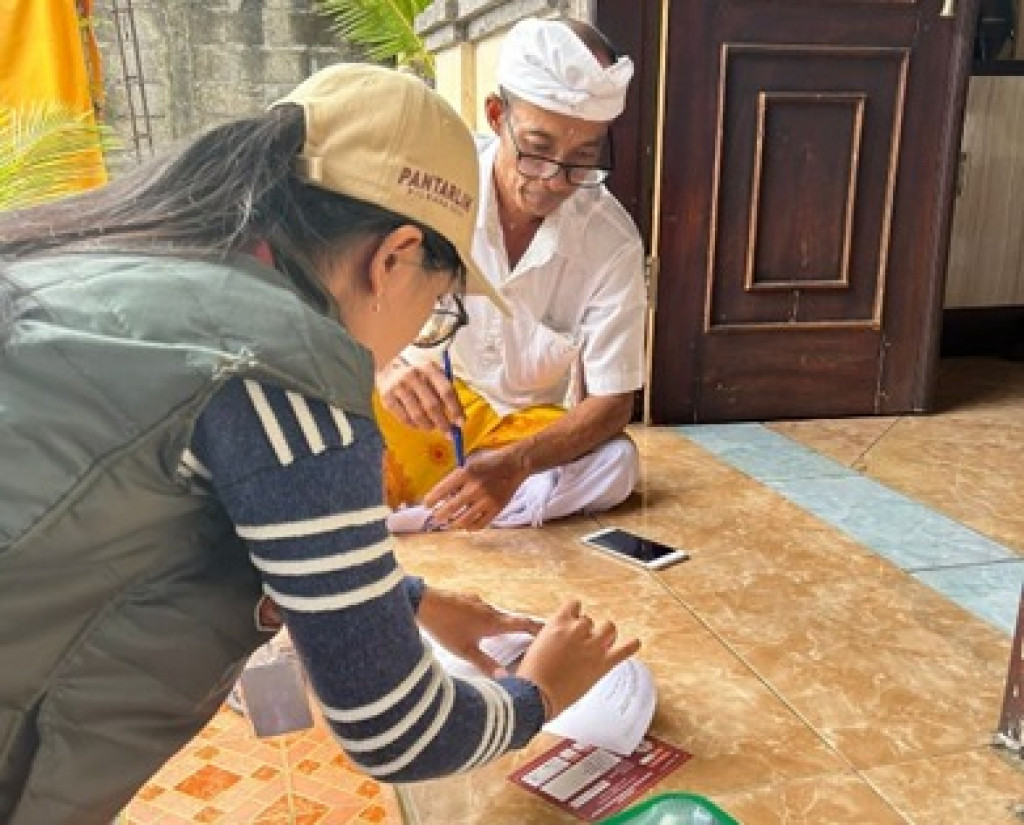 Giat Coklit Petugas Pantarlih Pada Pilkada 2024 di Banjar Kung, Desa Dalung